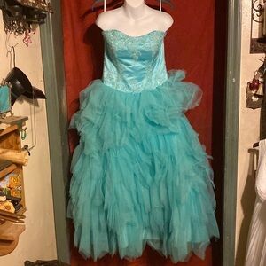 Prom Formal Gown Dress Aquamarine Blue Pinky & Me size 12P